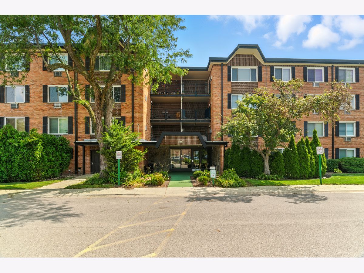  For Sale Arlington Heights Illinois, 1207 Old Wilke Road