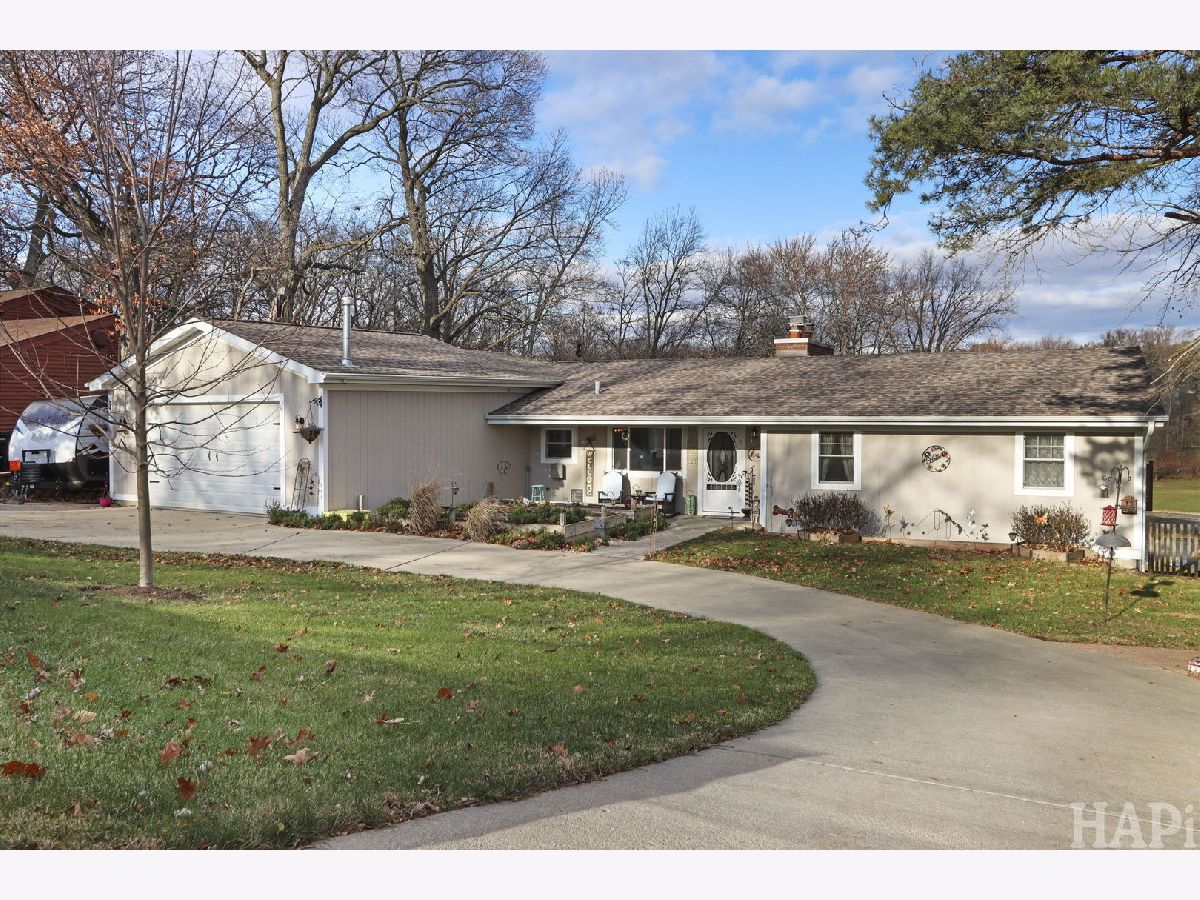  For Sale Johnsburg Illinois, 1512 Oakleaf Drive