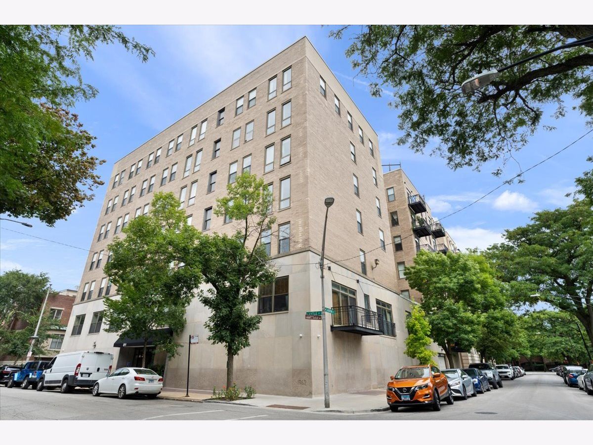  For Sale Chicago Illinois, 811 Lytle Street