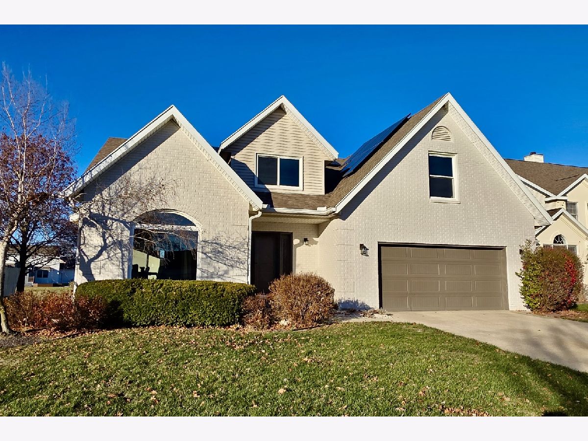  For Sale Bloomington Illinois, 10 Prenzler Drive