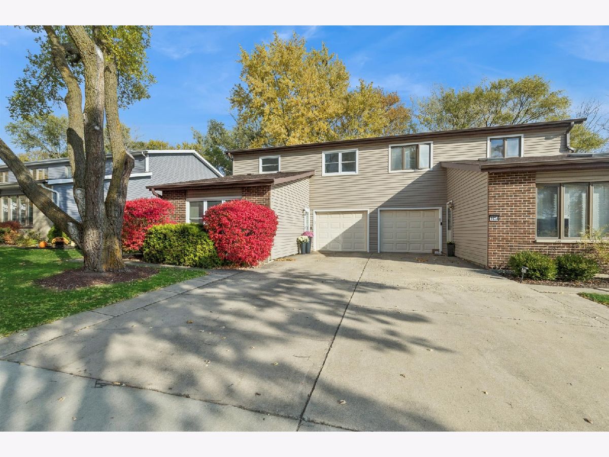  For Sale Bloomingdale Illinois, 323 Morningside Drive