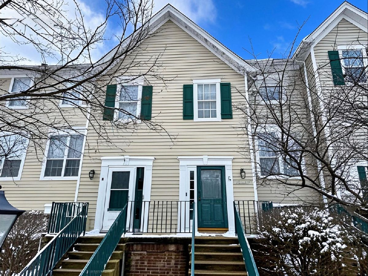  For Rent Aurora Illinois, 1116 Village Center