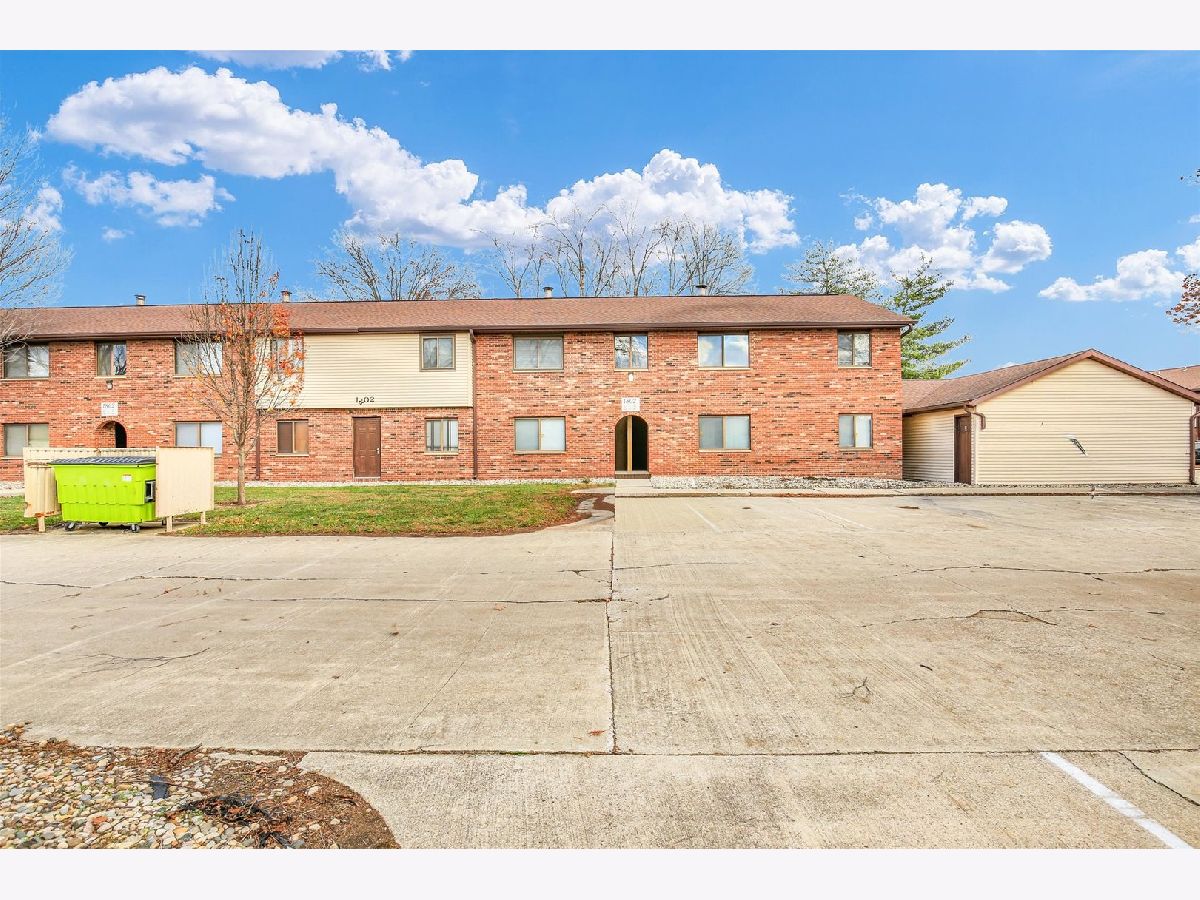 Condominiums For Sale Willow Springs Urbana Illinois, 1802 Beck Drive