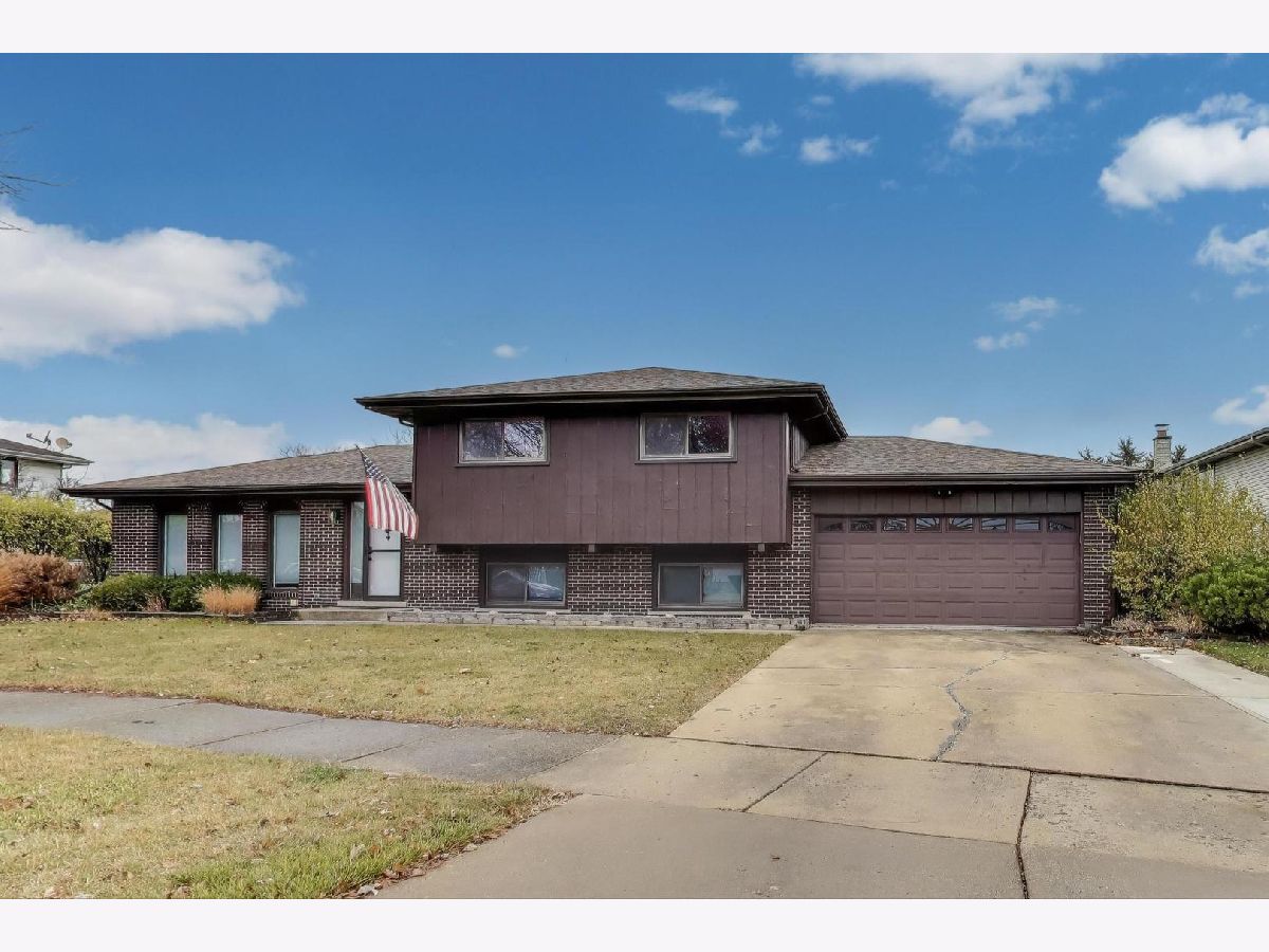  For Sale Orland Park Illinois, 8354 Margerita Avenue