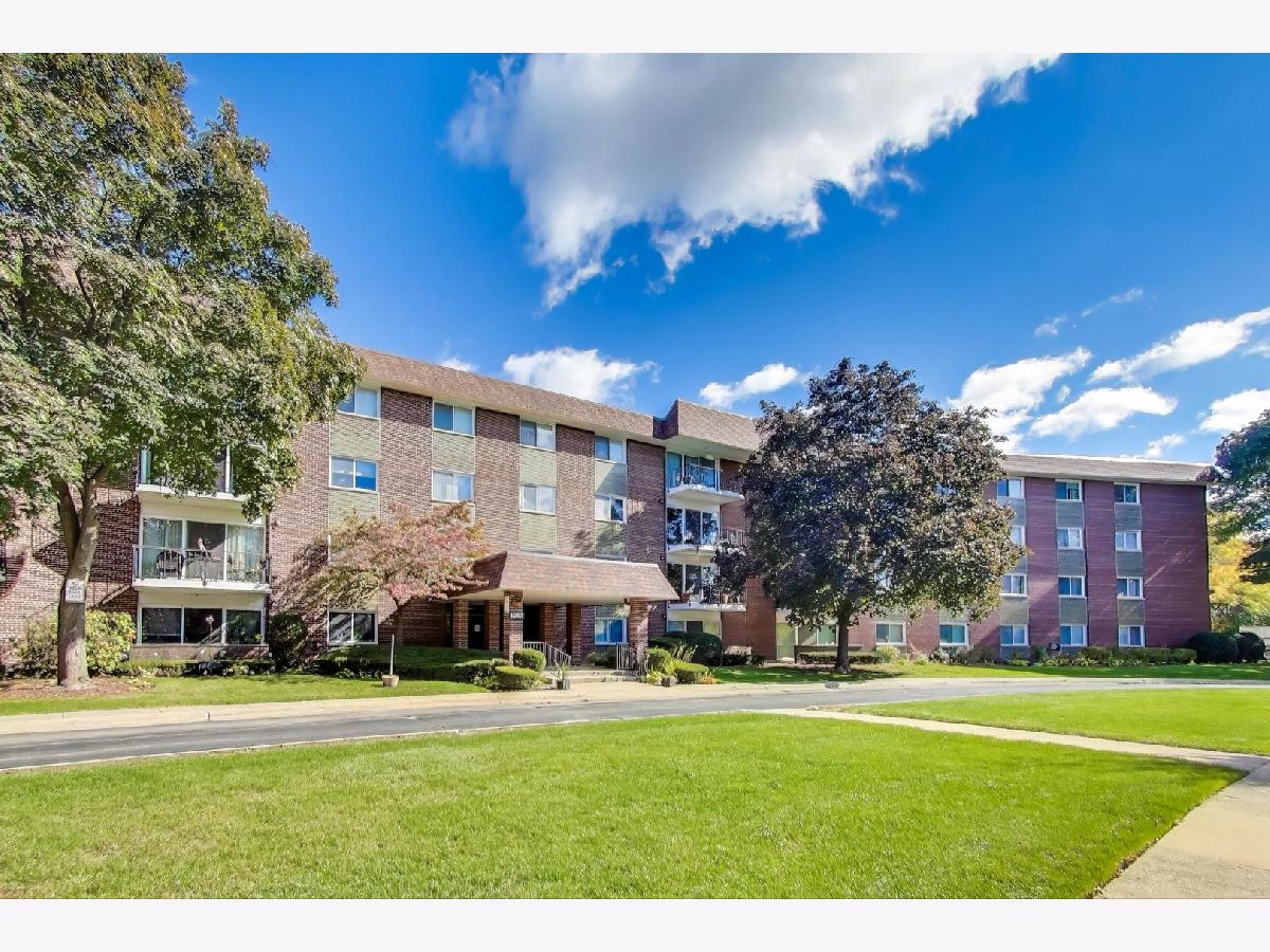  For Sale Arlington Heights Illinois, 1025 Fernandez Avenue