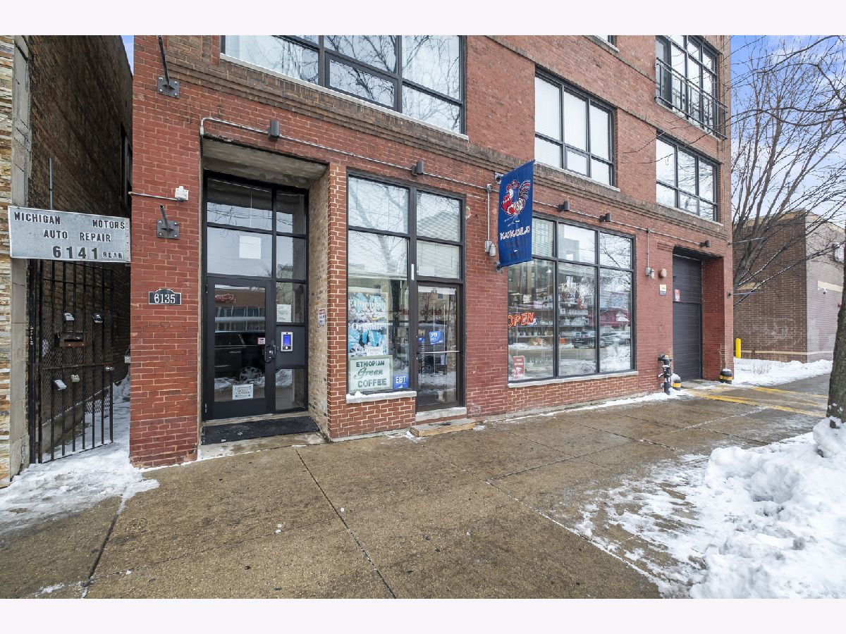  Rented Chicago Illinois, 6135 Broadway