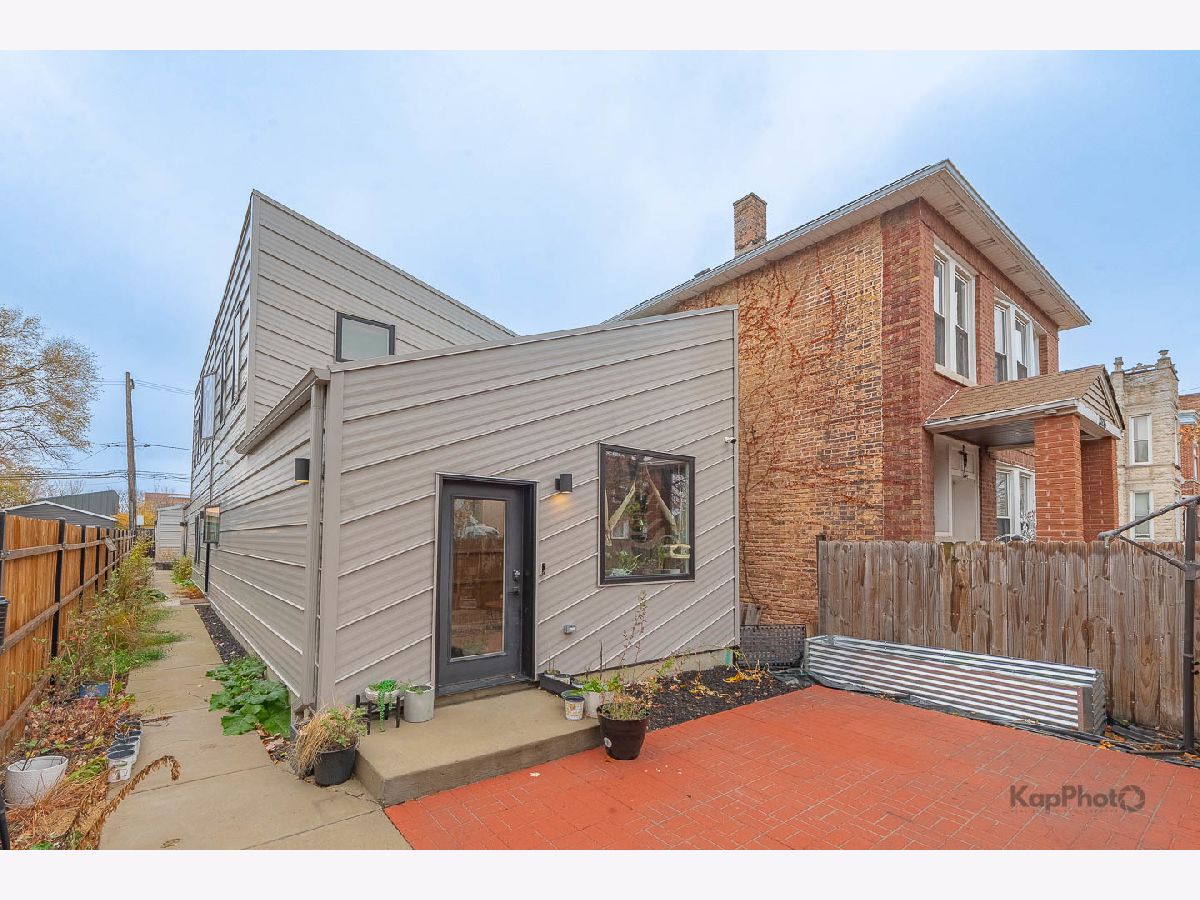  For Sale Chicago Illinois, 2828 Wilcox Street
