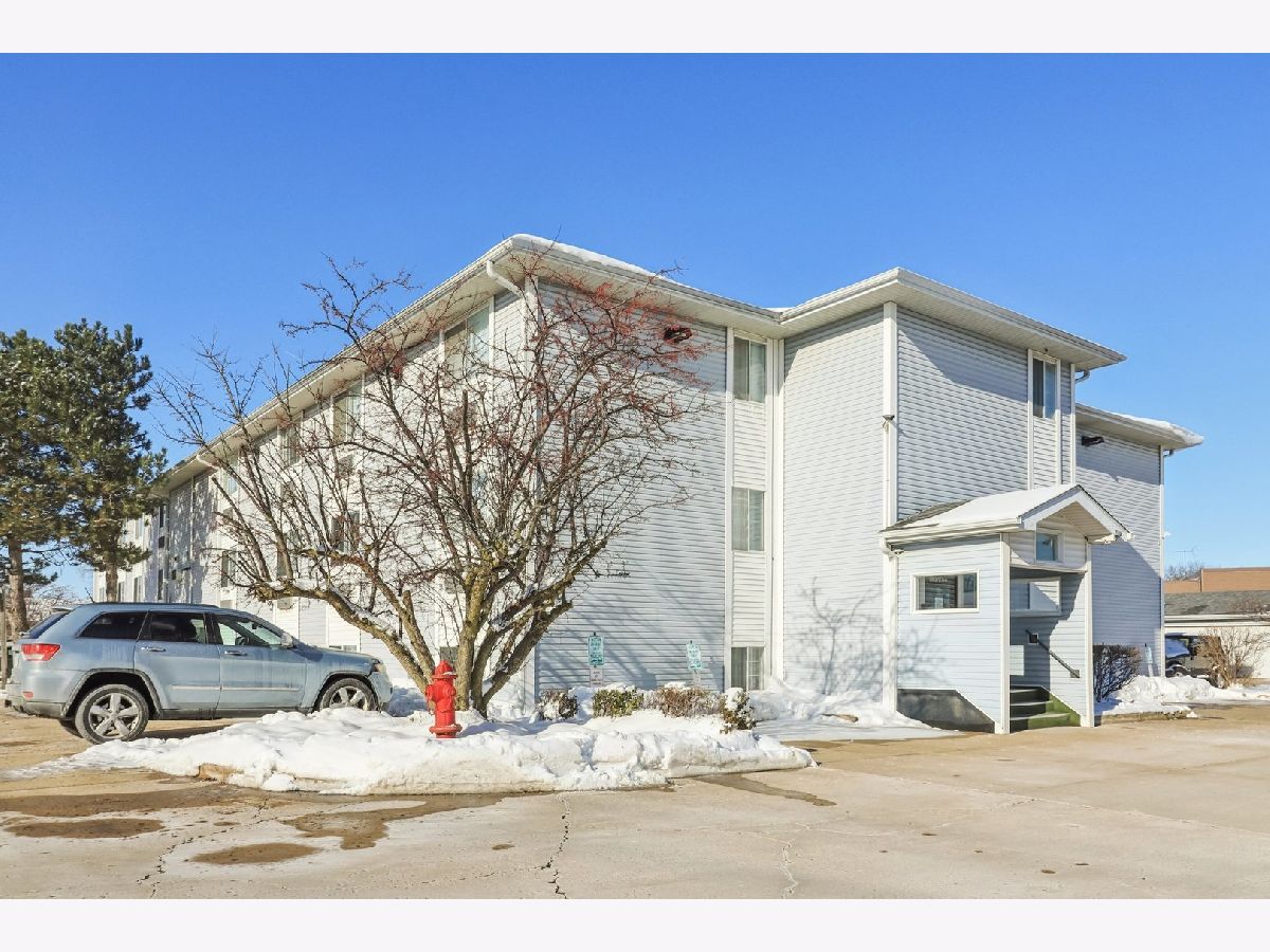  For Sale Waukegan Illinois, 3170 Monroe Street