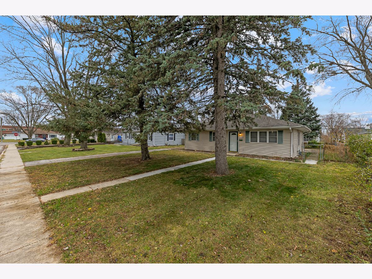 Homes For Sale Marycrest Joliet Illinois, 305 Saint Jude Avenue