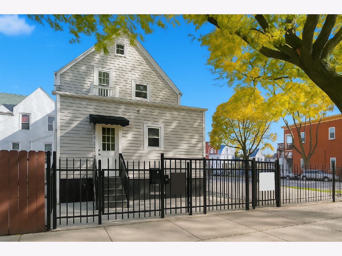  For Sale Chicago Illinois, 1703 Monticello Avenue