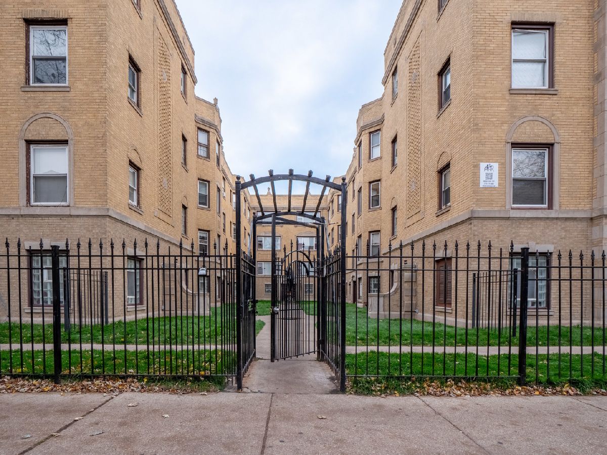  Rented Chicago Illinois, 7369 Damen