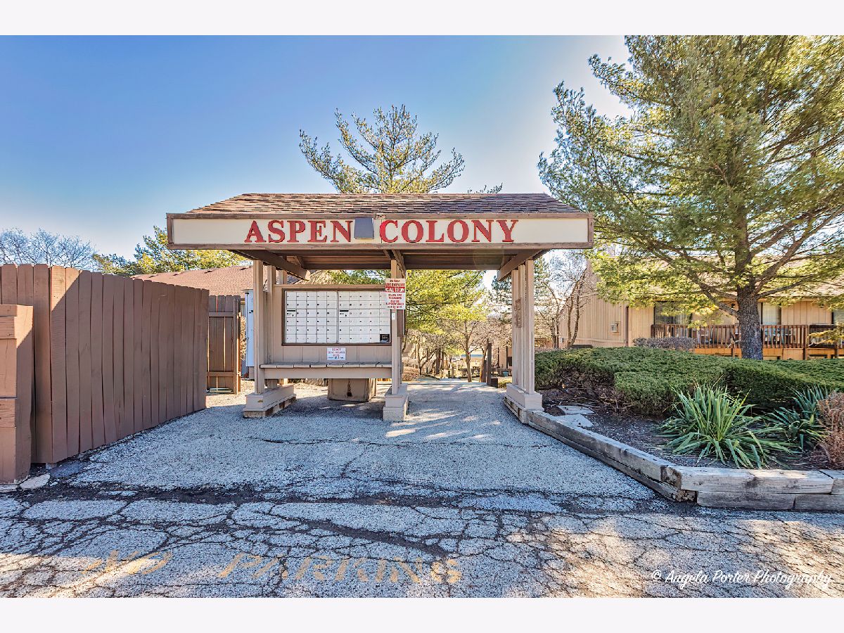  For Sale Fox Lake Illinois, 61 Aspen Colony