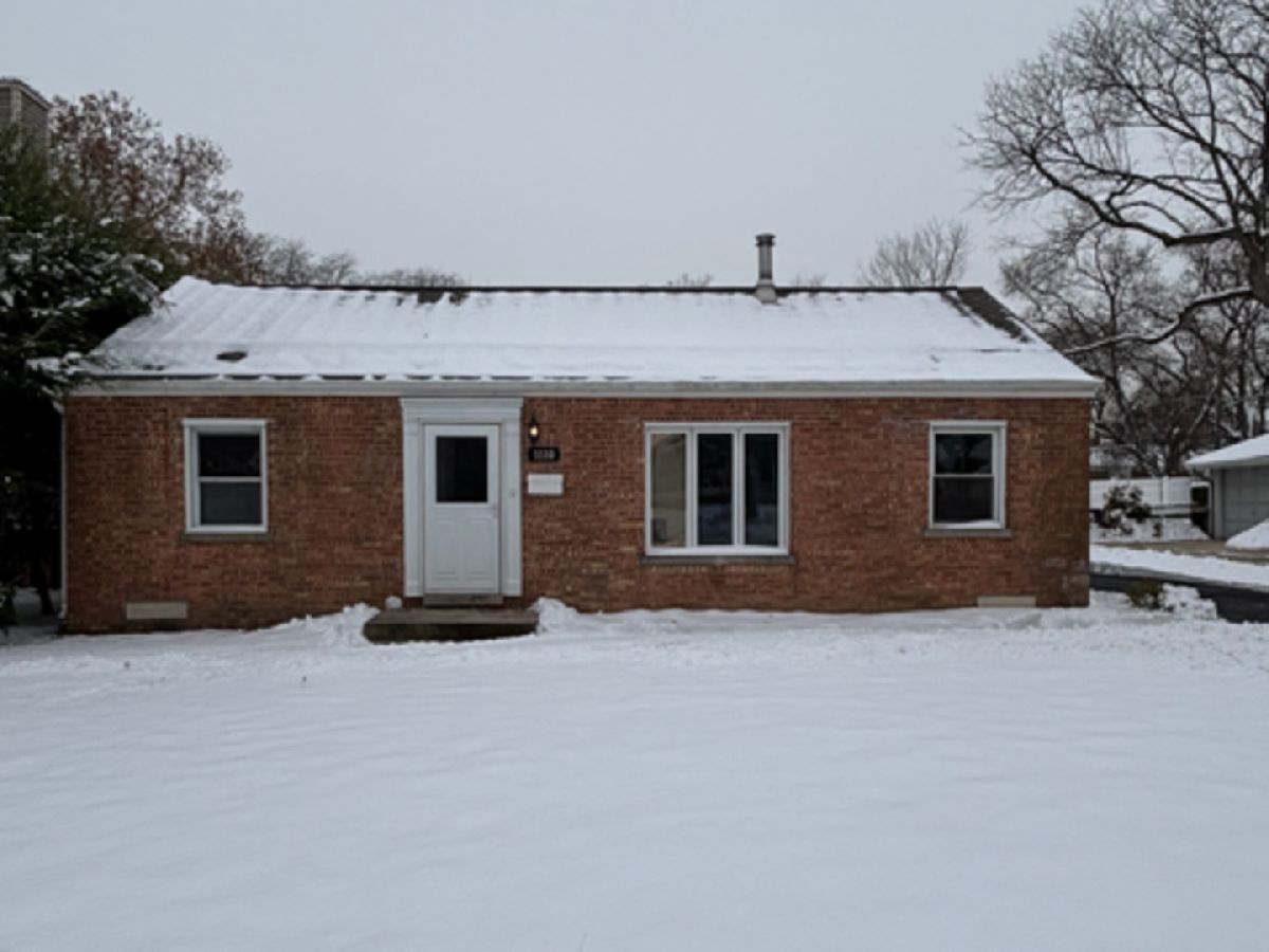  For Sale Wheaton Illinois, 1110 Gables Boulevard