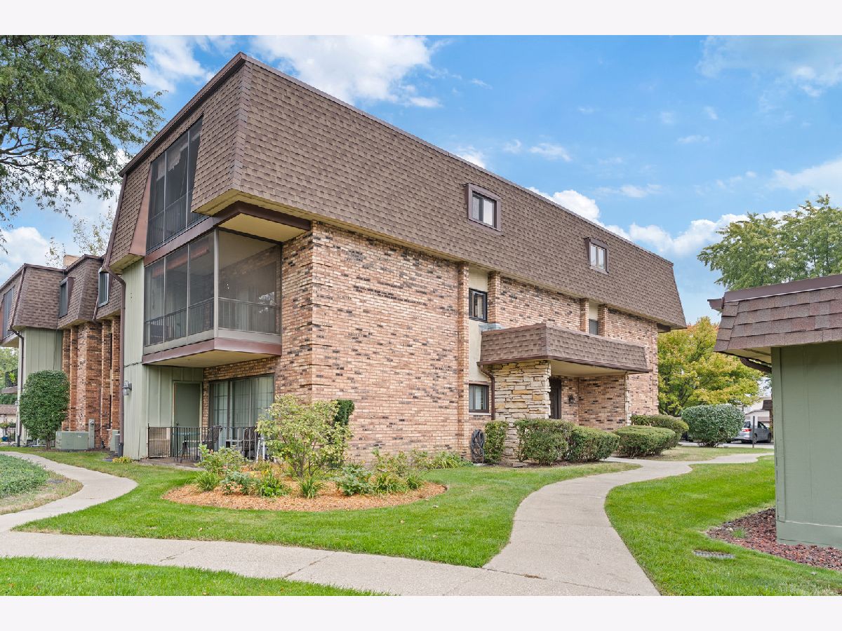  For Sale Palos Hills Illinois, 11130 Northwest Road