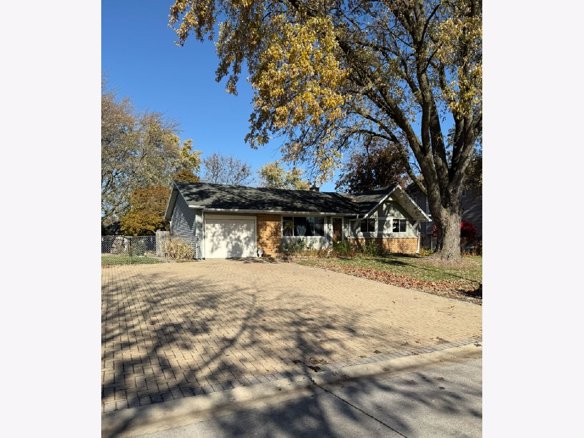  For Sale Elmhurst Illinois, 655 Comstock Avenue