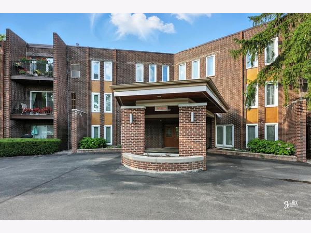  For Sale Wheeling Illinois, 1425 Sandpebble Drive