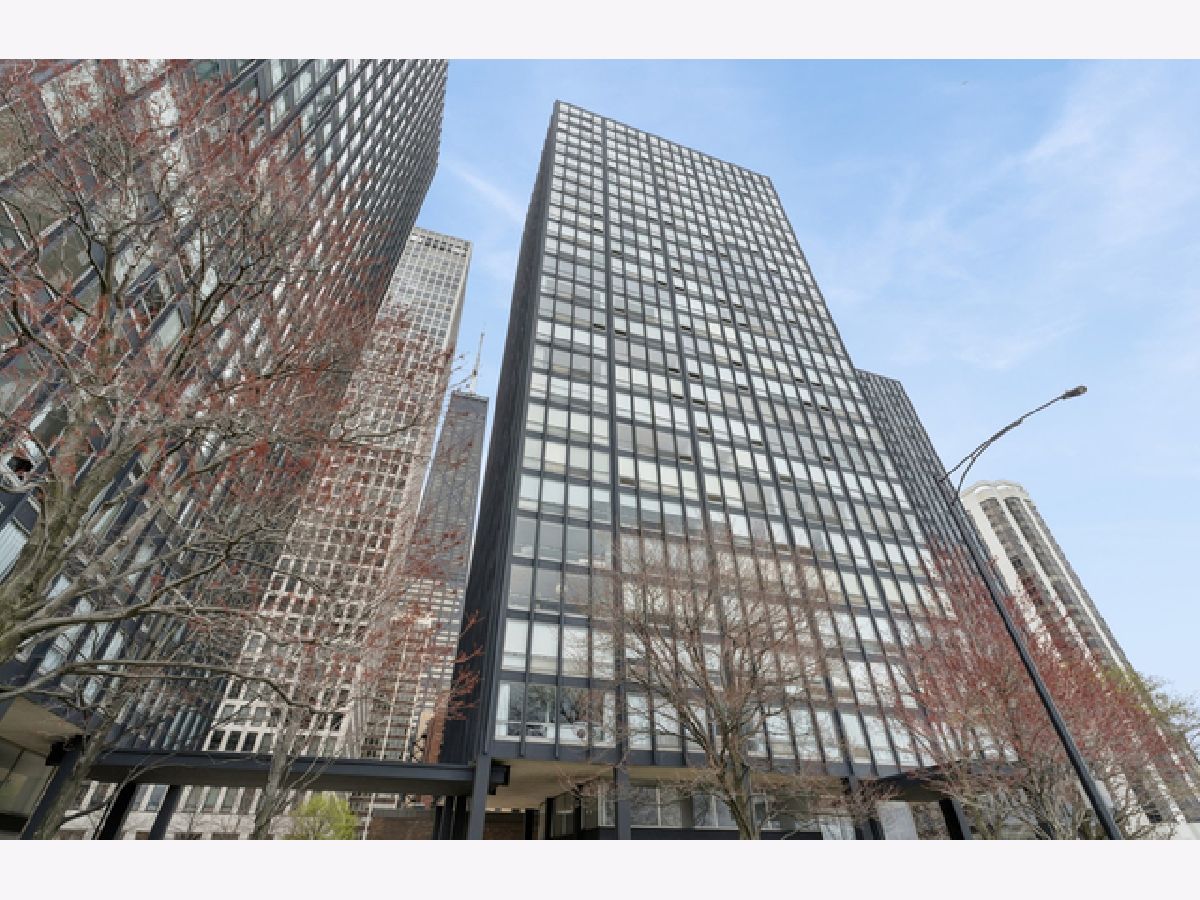  For Sale Chicago Illinois, 880 Lake Shore Drive