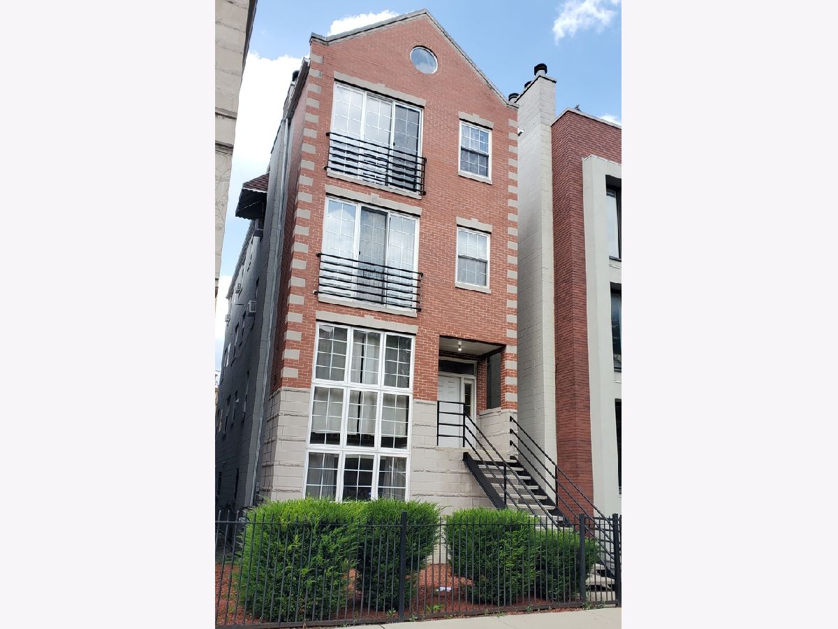  Rented Chicago Illinois, 2554 Walton