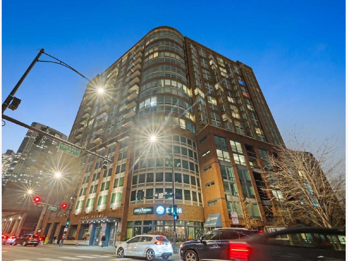  For Sale Chicago Illinois, 600 Kingsbury Street