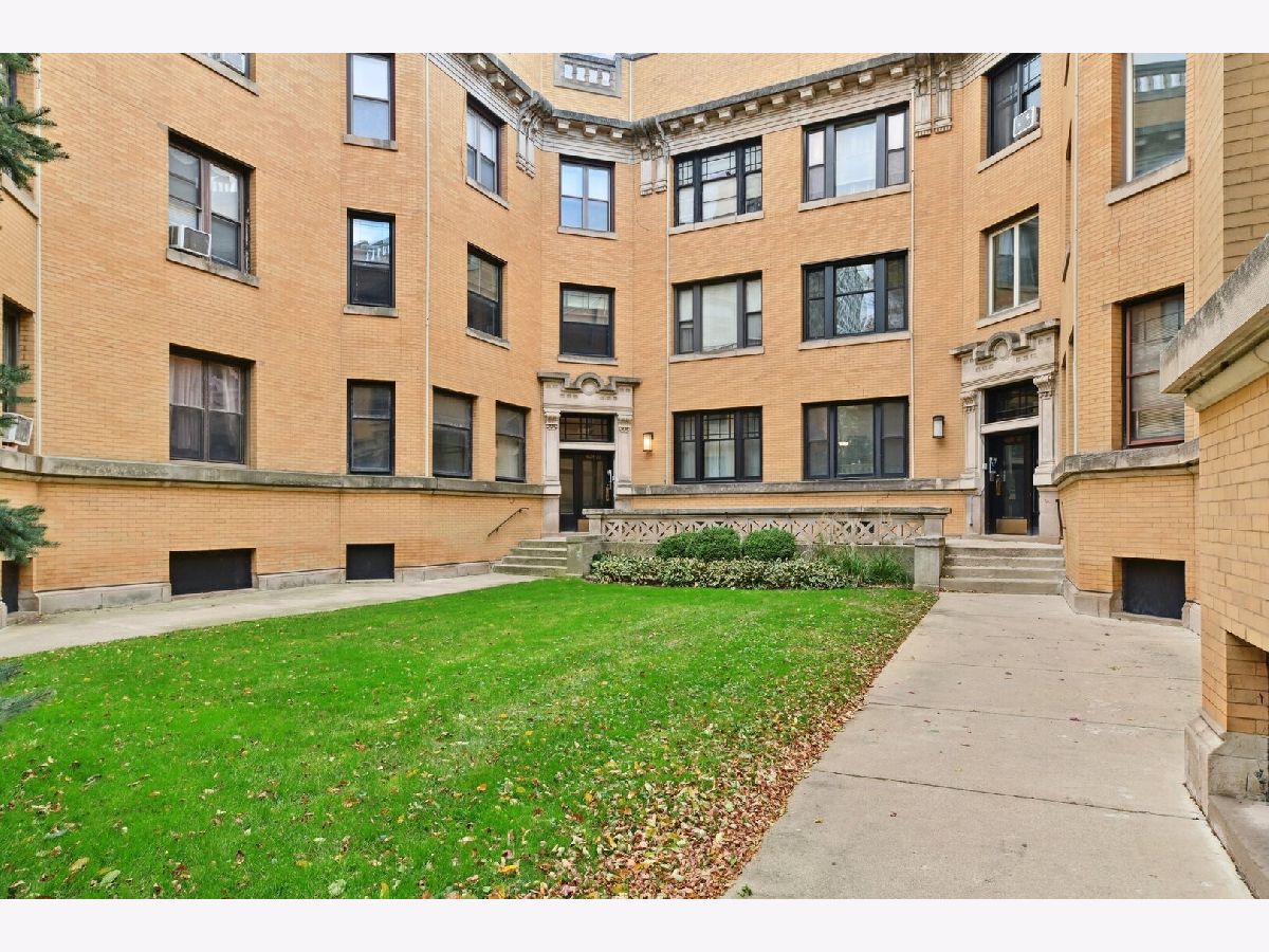  For Sale Chicago Illinois, 4826 Dorchester Avenue