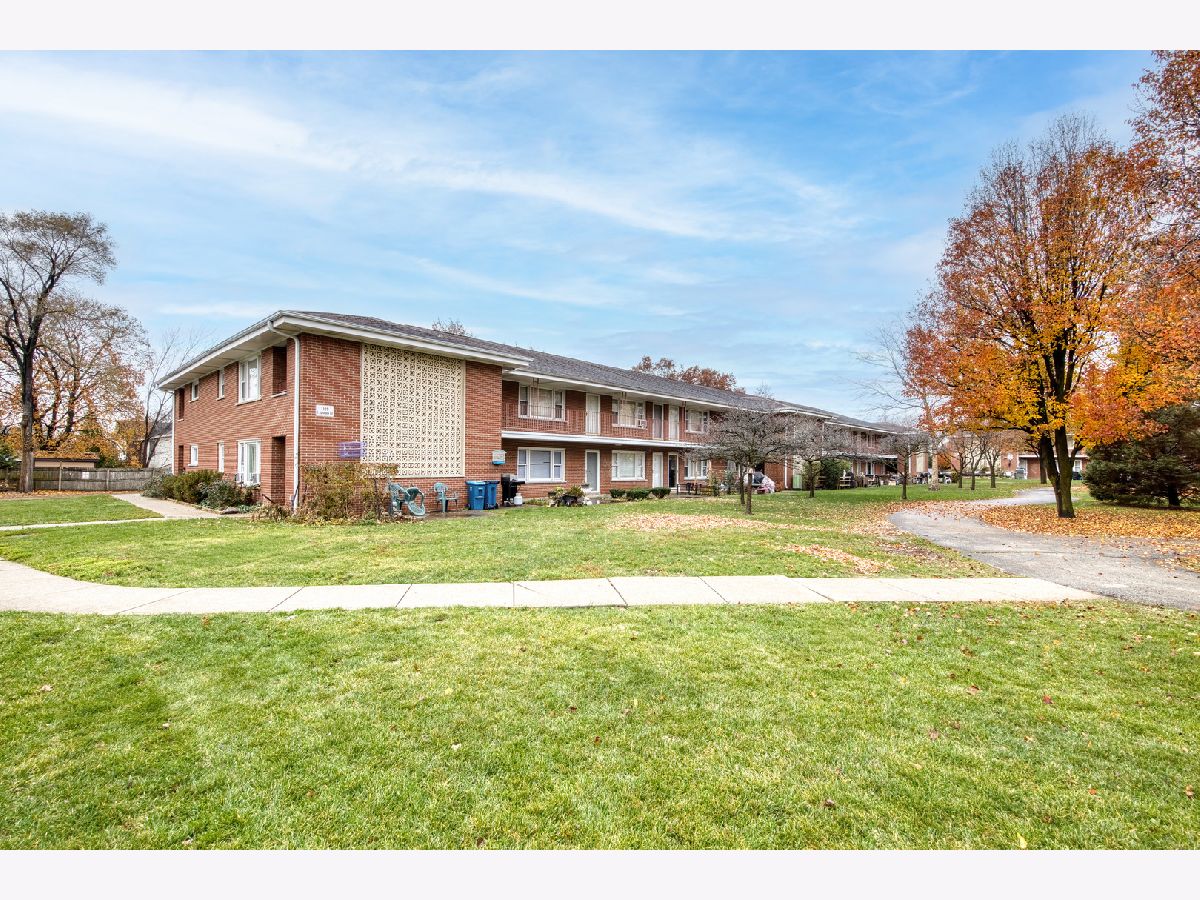  For Sale Arlington Heights Illinois, 1119 Algonquin Road