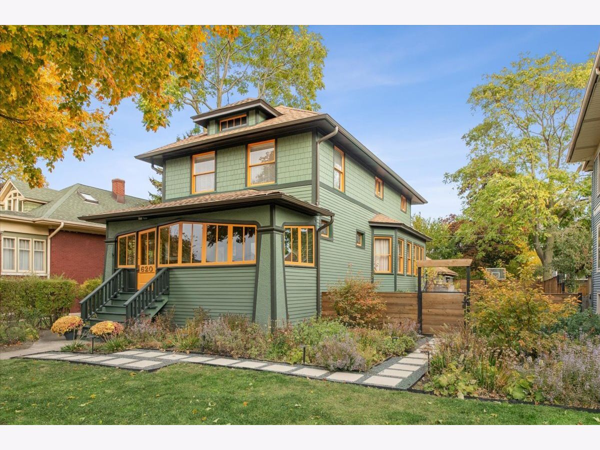  For Sale Oak Park Illinois, 620 Grove Avenue