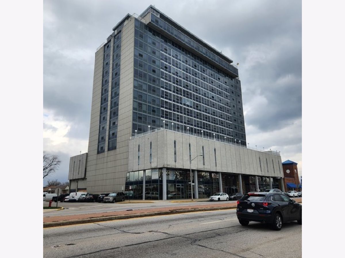 Condominiums For Rent Cameo Tower Elmwood Park Illinois, 7234 North