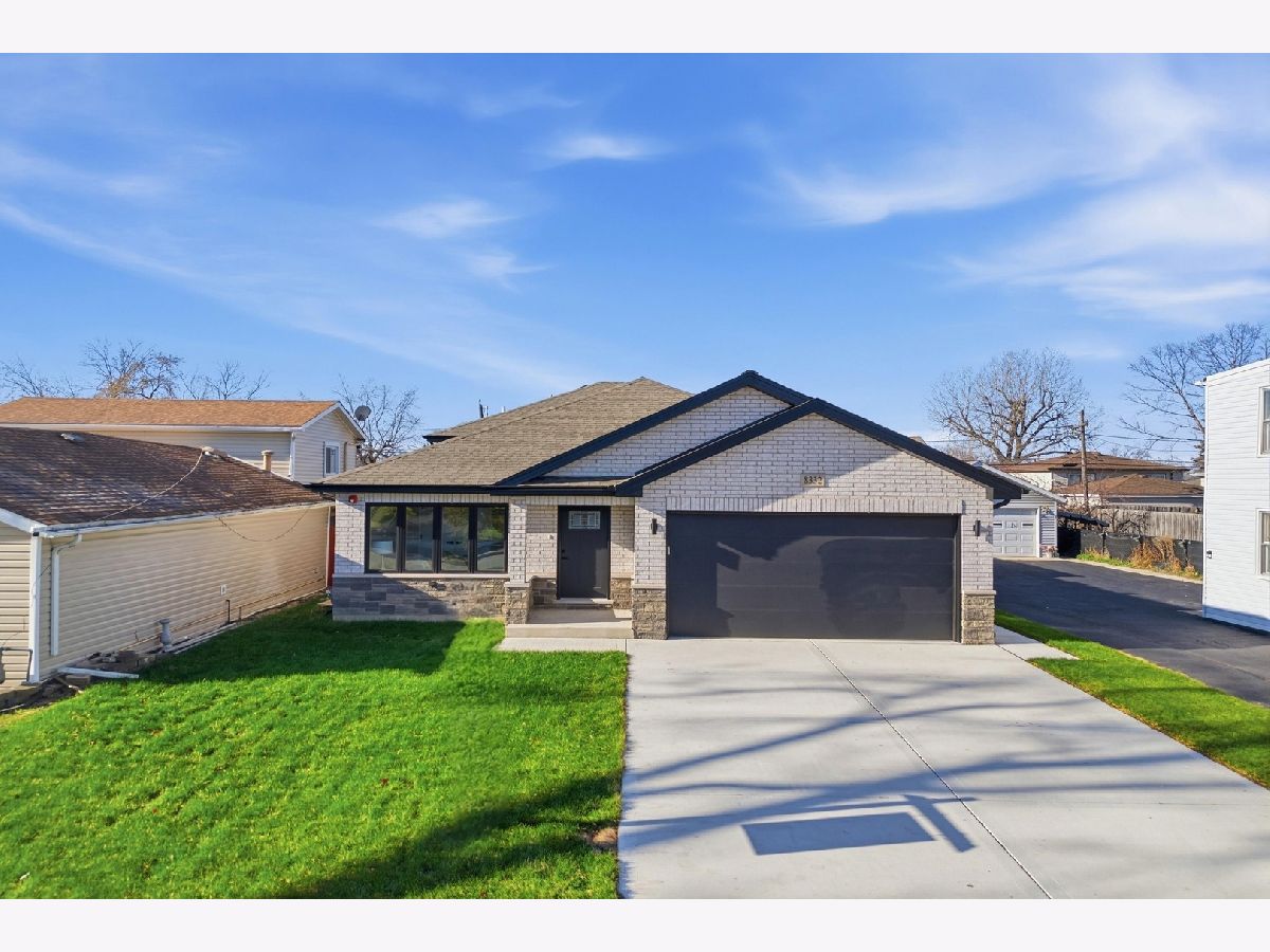  For Sale Bridgeview Illinois, 8332 77th Court