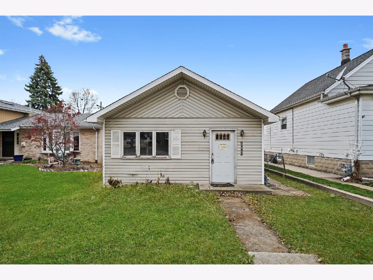  For Sale Evergreen Park Illinois, 9552 California Avenue
