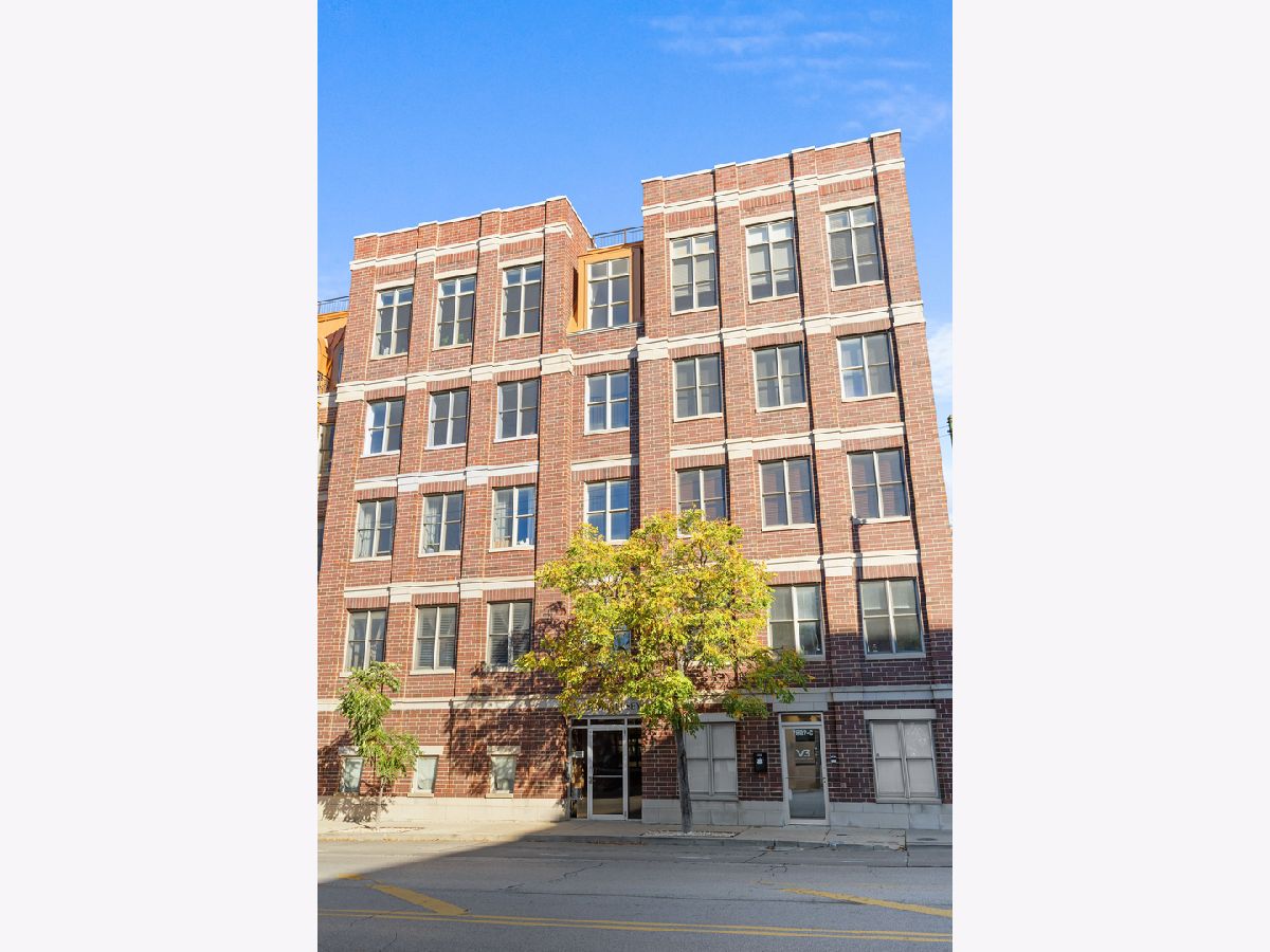  For Sale Chicago Illinois, 2602 Diversey Avenue