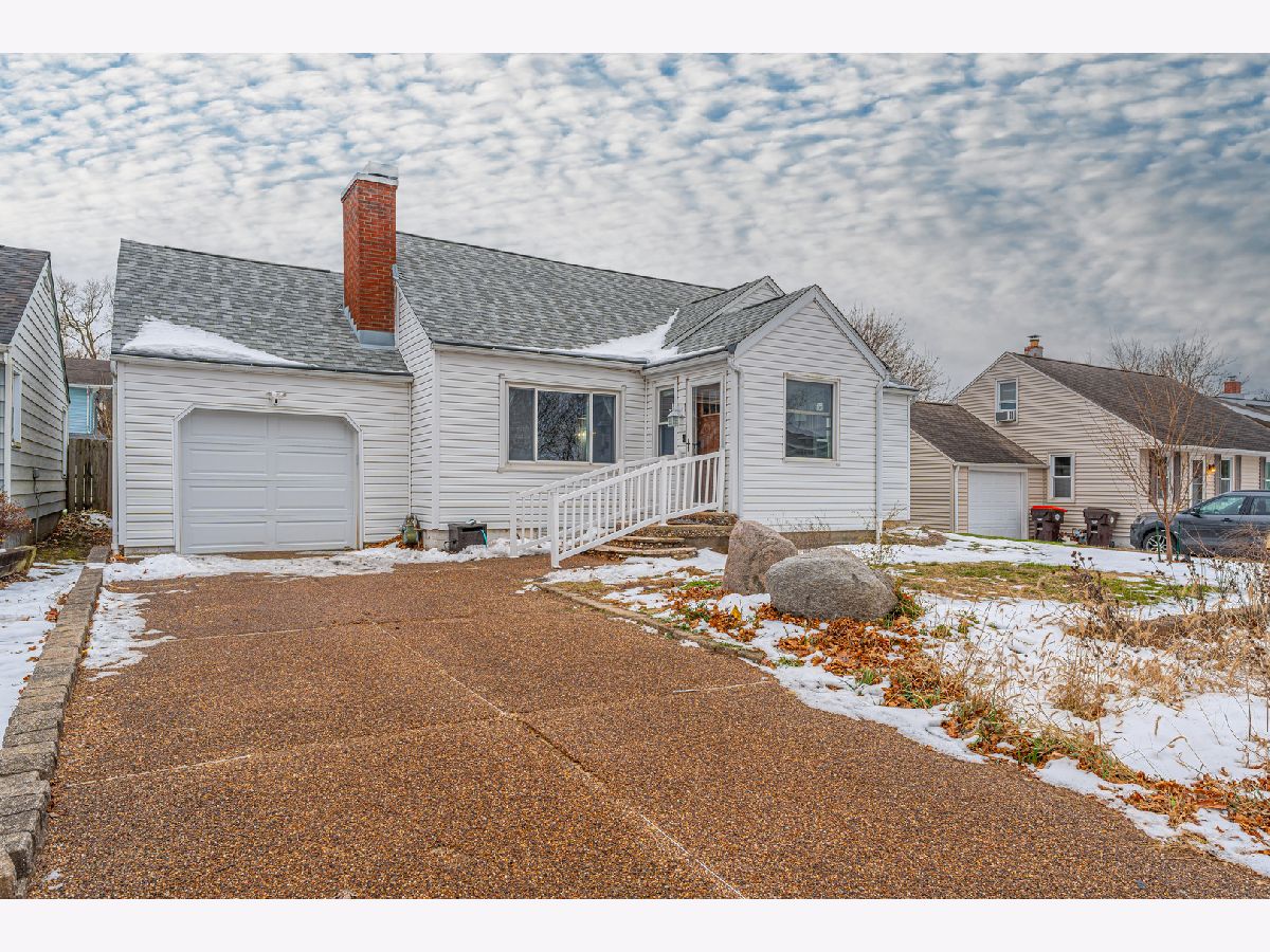  Sold Danvers Illinois, 205 Park