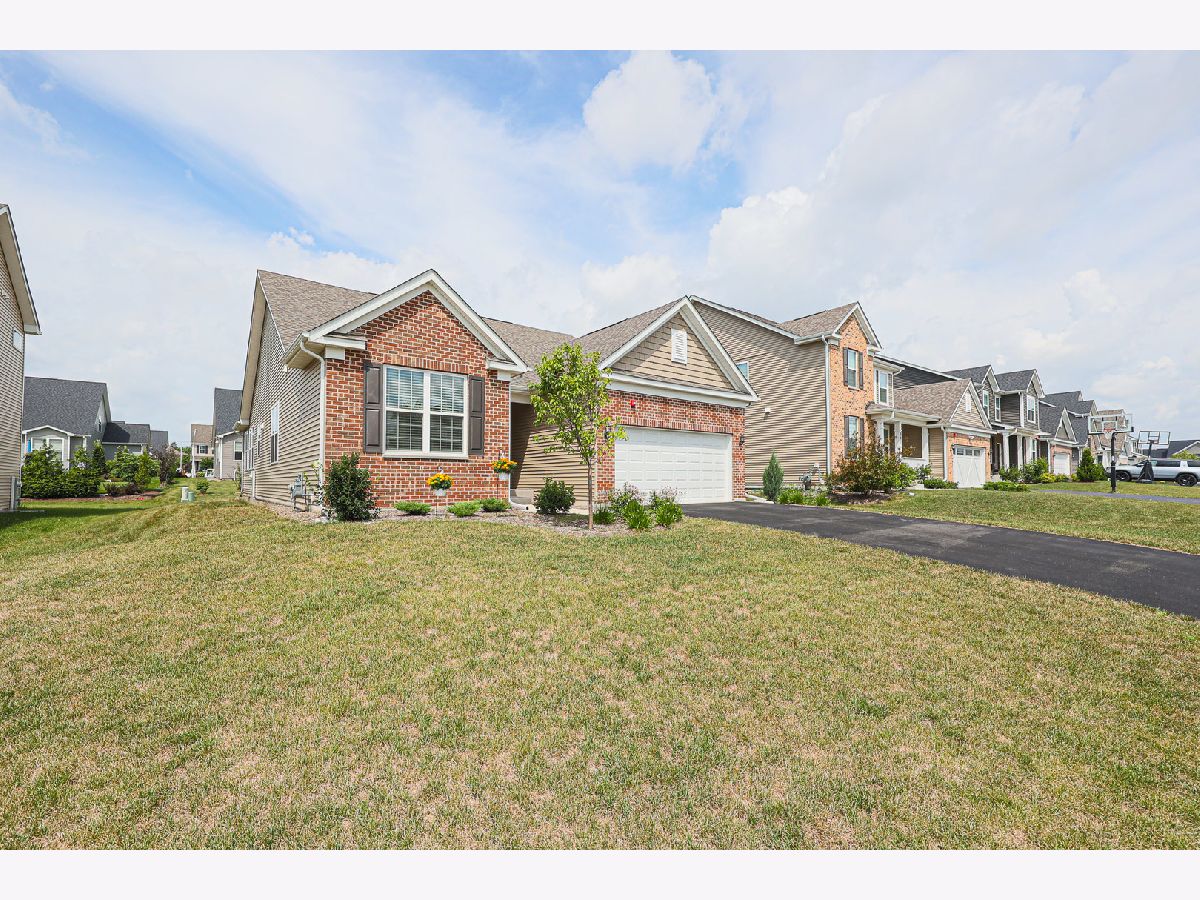  For Sale Addison Illinois, 580 Highlander Way