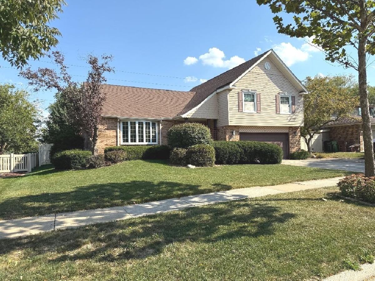  For Sale Tinley Park Illinois, 16401 Tanbark Drive
