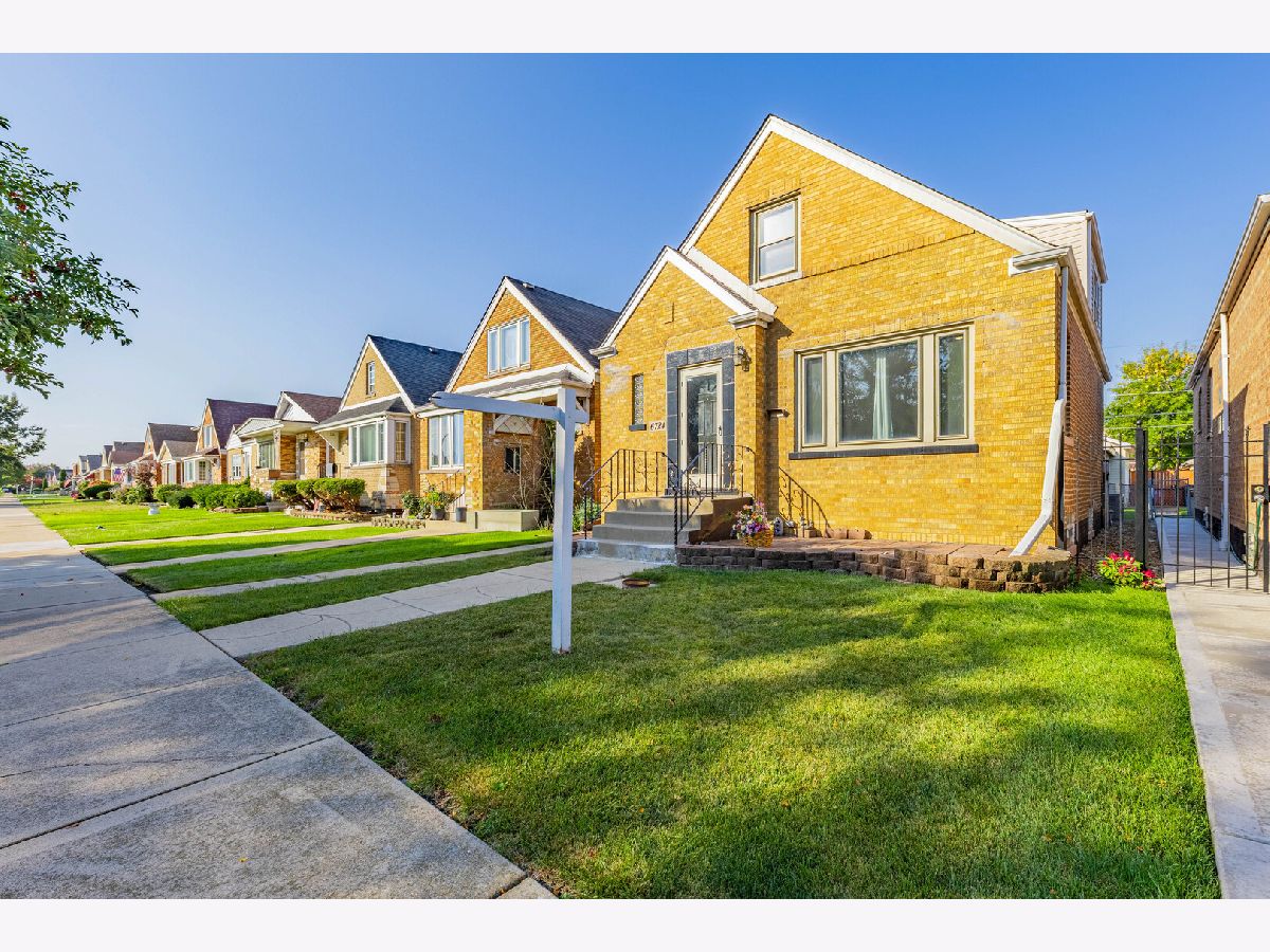  For Sale Chicago Illinois, 6724 Kolin Avenue