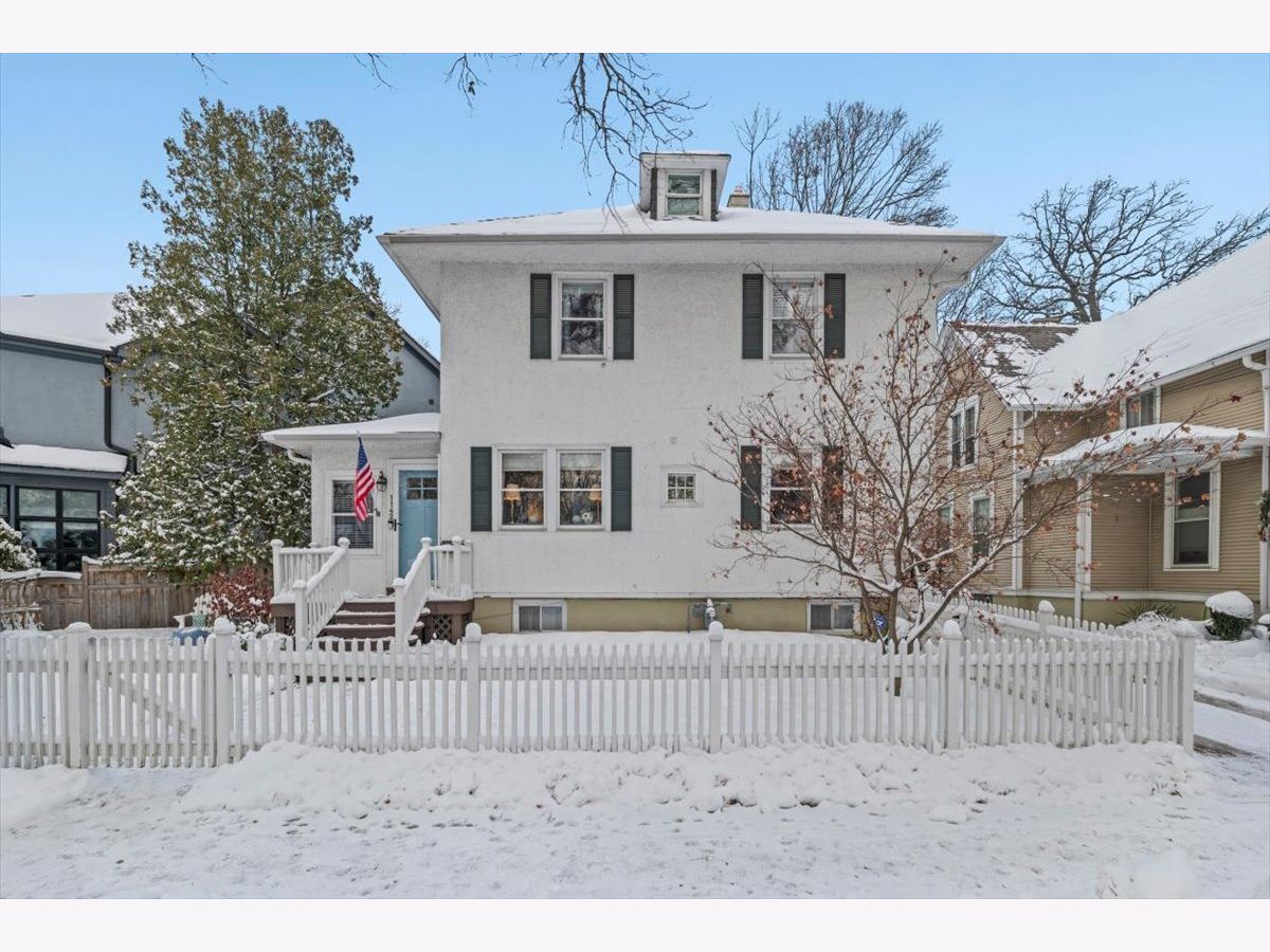 For Sale Wilmette Illinois, 1142 Oakwood Avenue