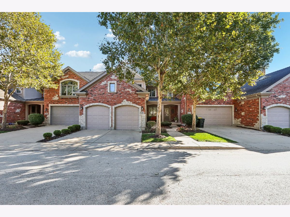  For Sale Westmont Illinois, 1209 Charles Lane