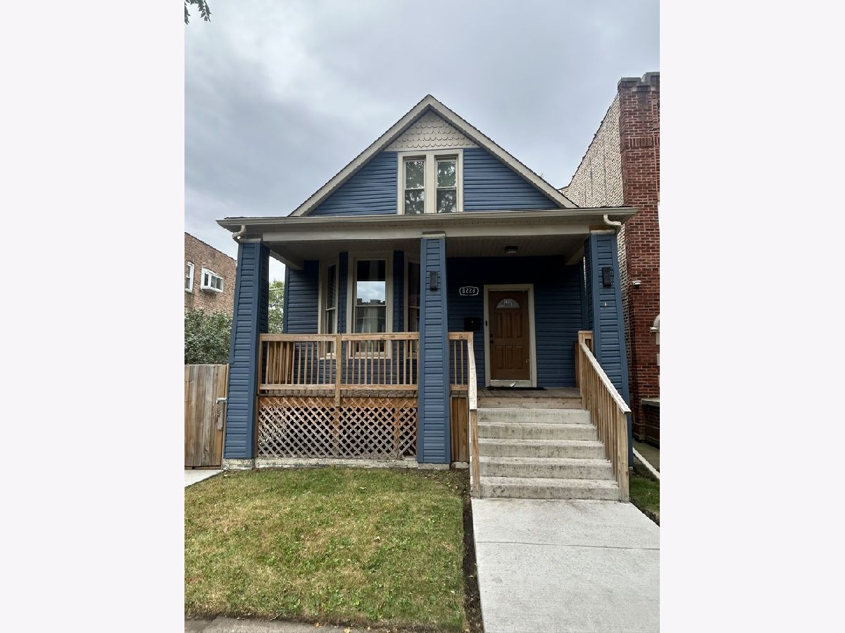  For Sale Chicago Illinois, 8228 Clyde Avenue