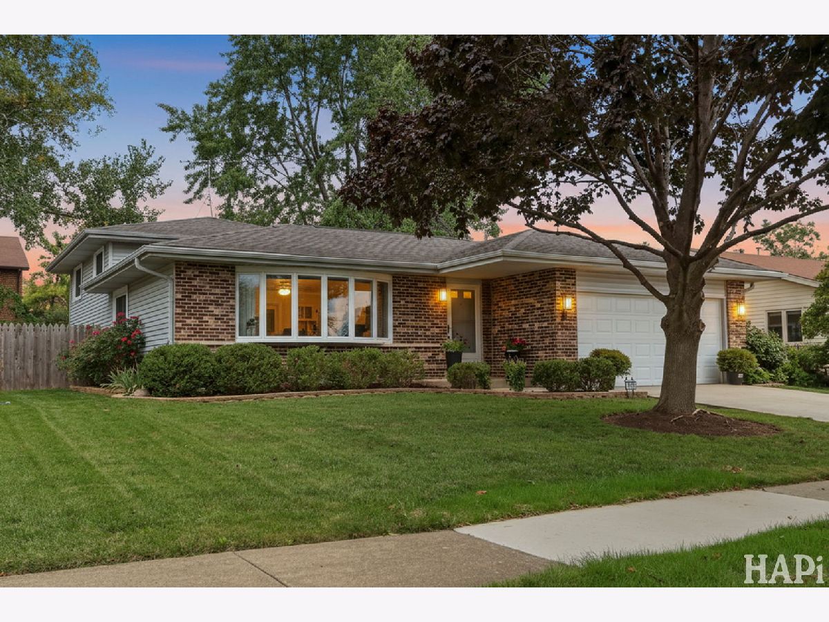  For Sale Arlington Heights Illinois, 1942 Trail Ridge Street