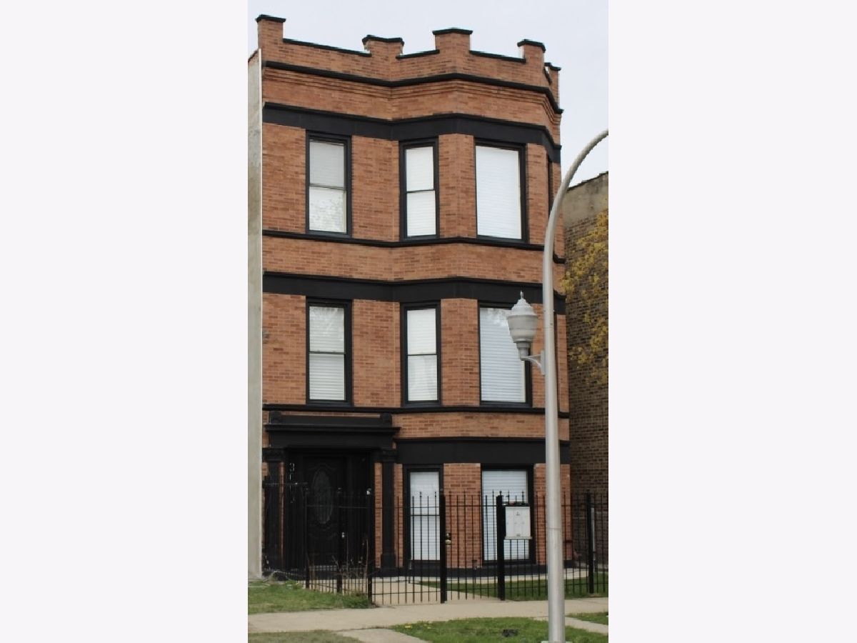  For Sale Chicago Illinois, 3660 Grenshaw Street