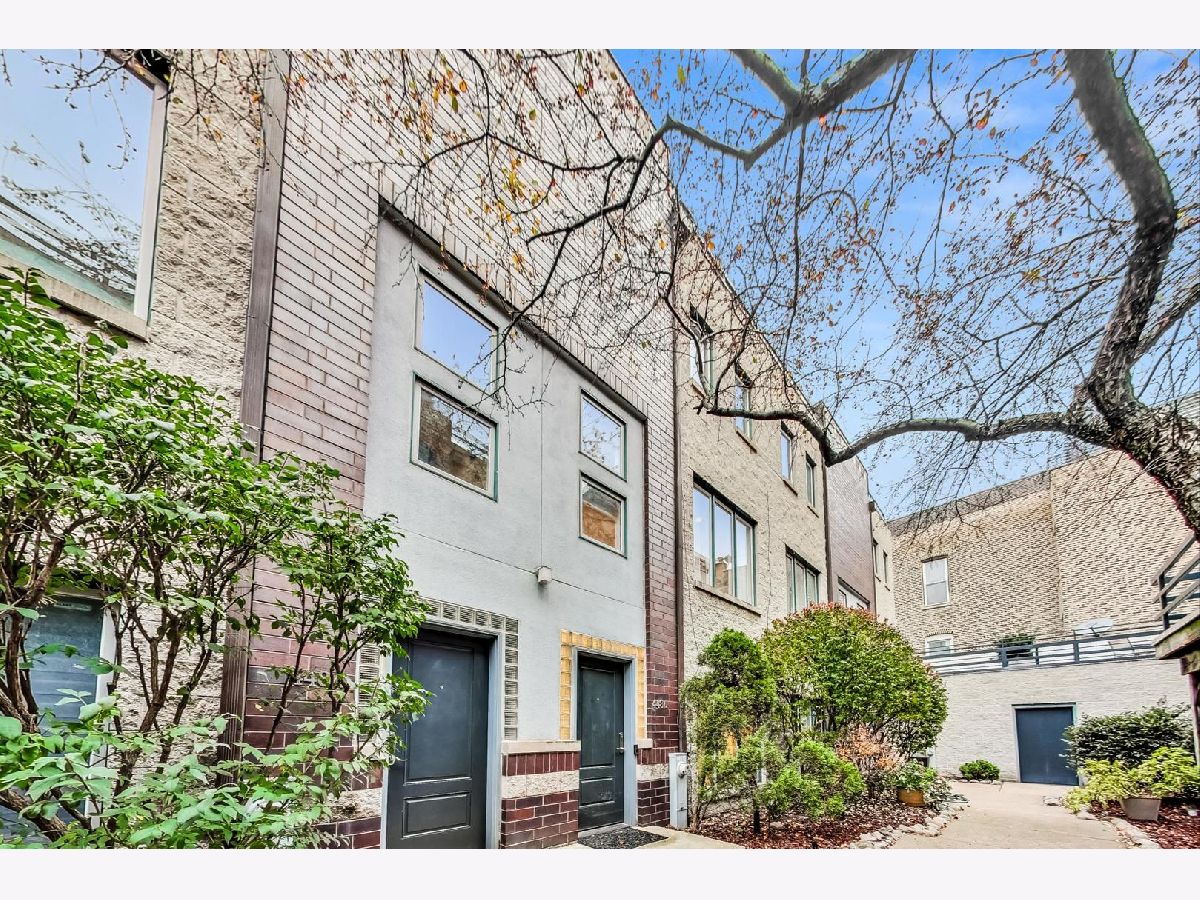  For Sale Chicago Illinois, 448 Carpenter Street