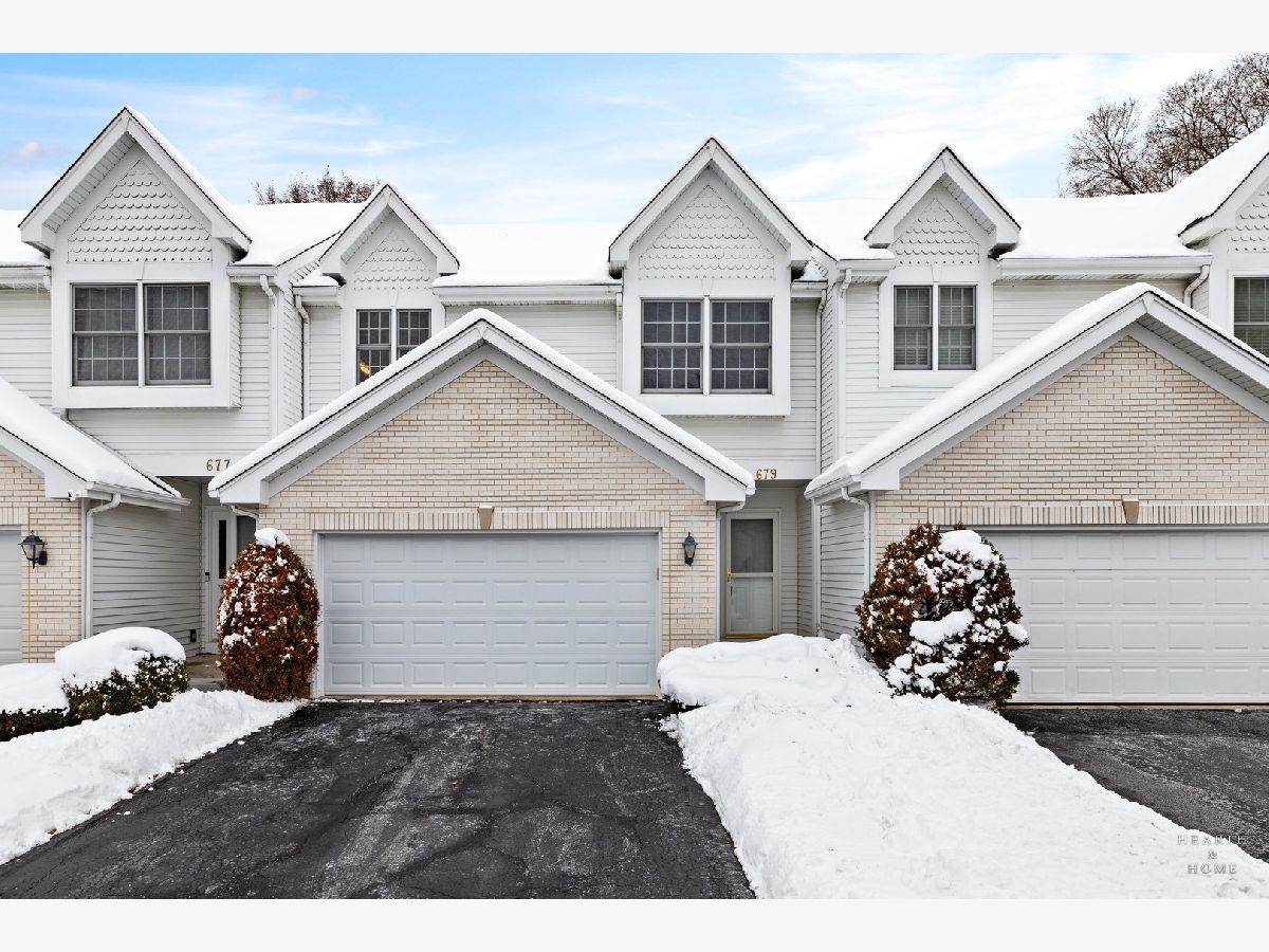  For Sale Crystal Lake Illinois, 679 Barlina Road