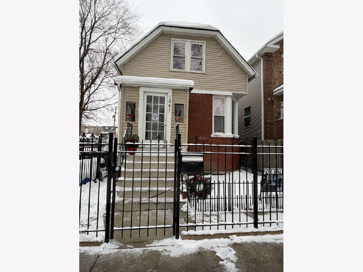  For Sale Chicago Illinois, 1041 Ridgeway Avenue