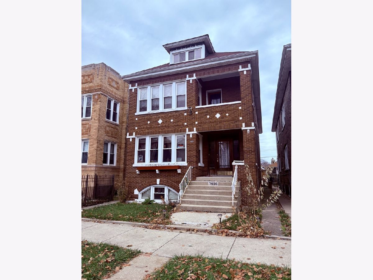  For Sale Chicago Illinois, 7036 Artesian Avenue