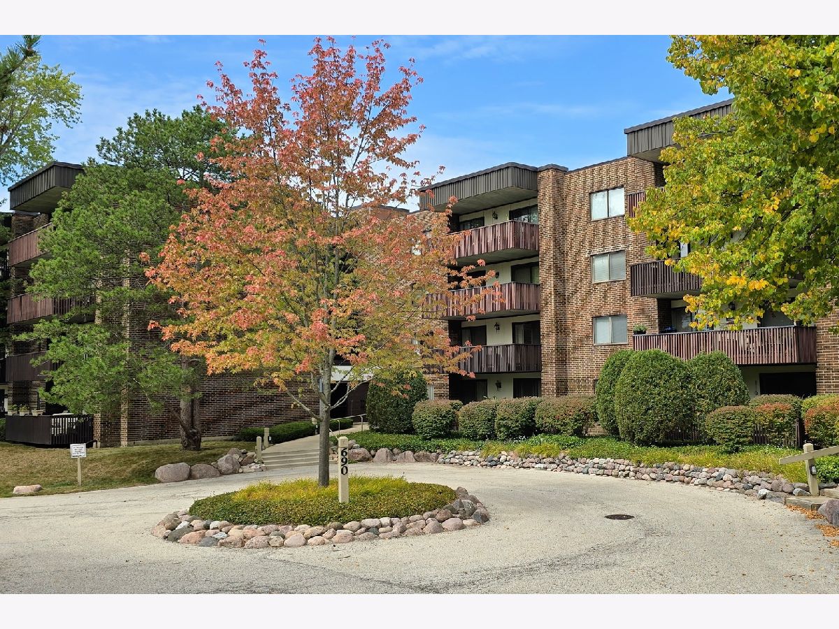  For Sale Gurnee Illinois, 690 Chandler Road