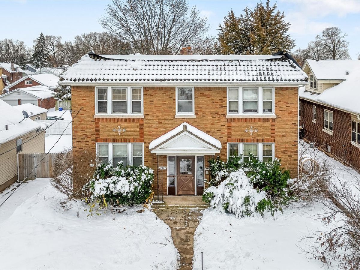  For Sale Rockford Illinois, 2321 Broadway