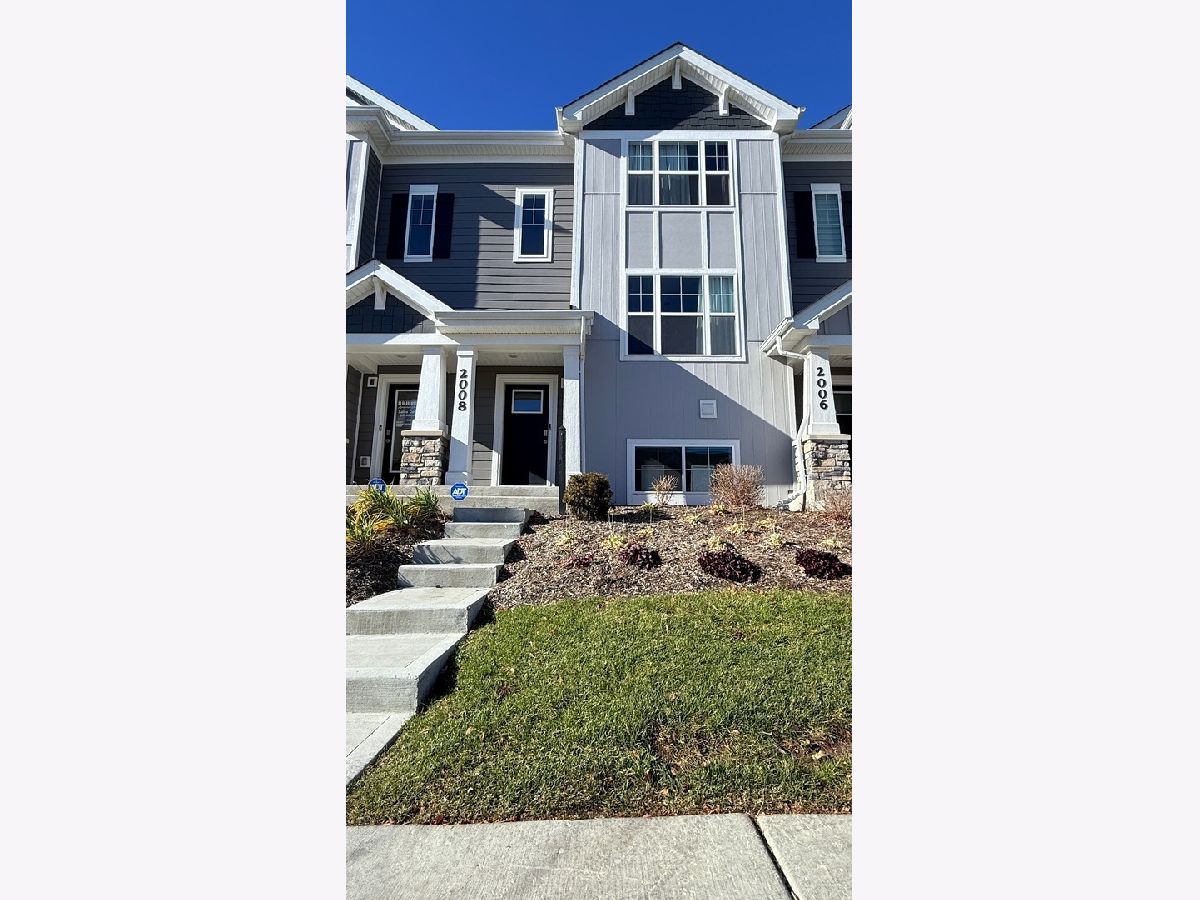  For Rent Mundelein Illinois, 2008 Yellowstone