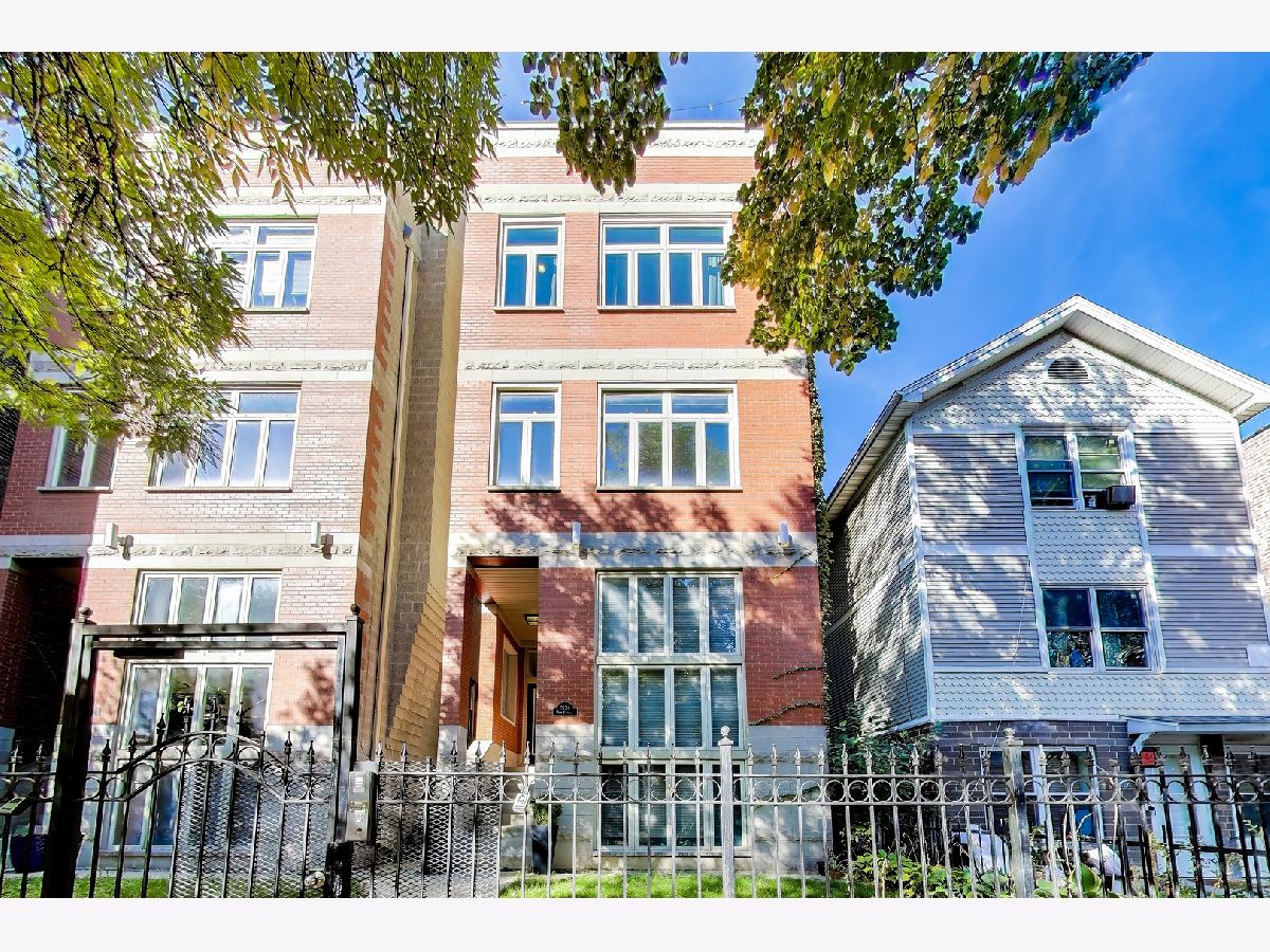  For Sale Chicago Illinois, 2134 Crystal Street