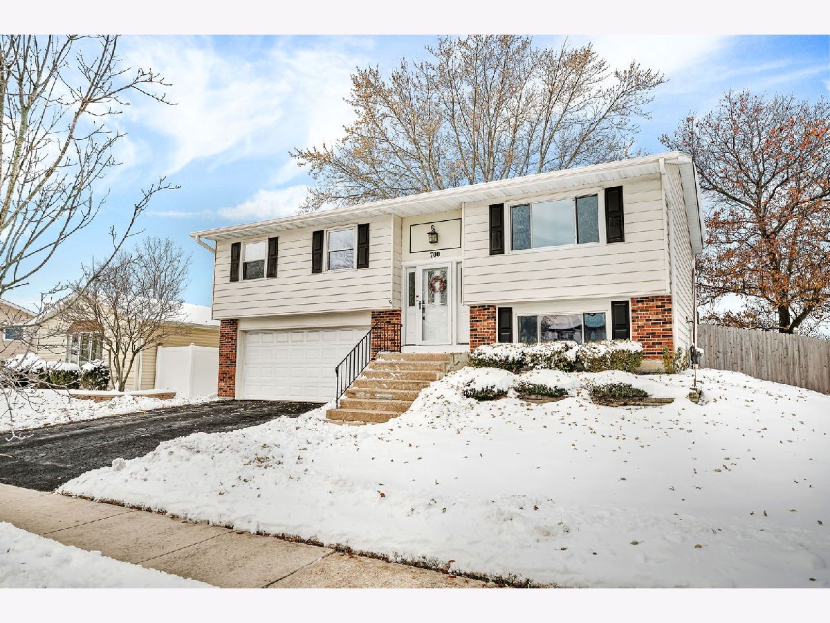  For Sale Romeoville Illinois, 700 Evergreen Court