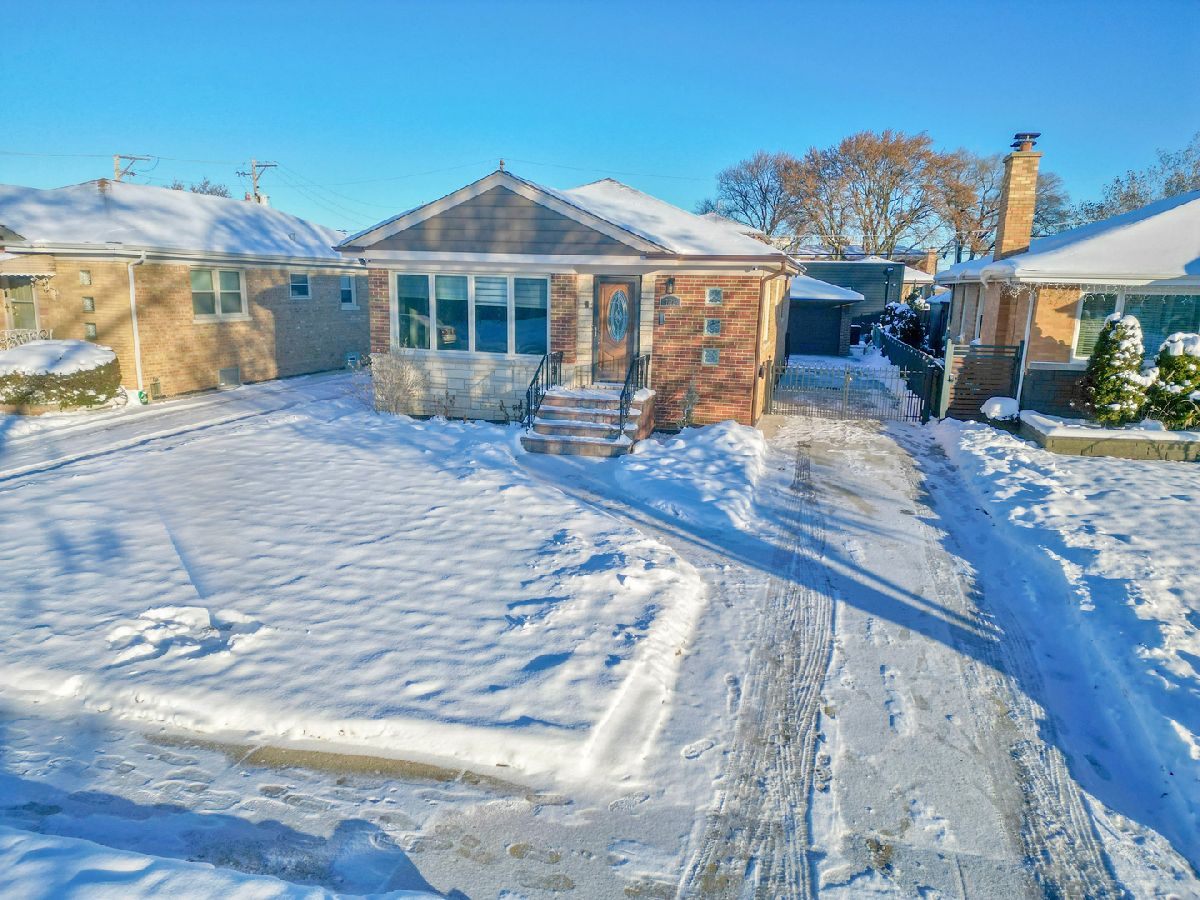  For Sale Norridge Illinois, 7122 Agatite Avenue