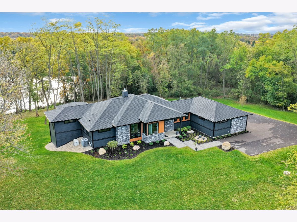  For Sale Burlington Wisconsin, 815 English Settlement Avenue